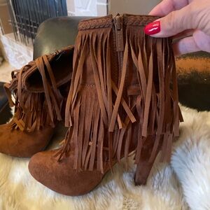 Fringe Suede Ankle Boots - Brown